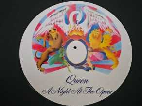 %product-name% - Queen %category-name%