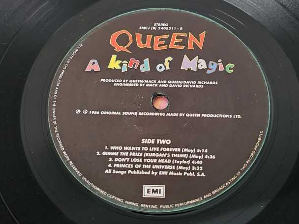 %product-name% - Queen %category-name%
